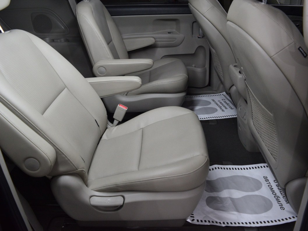 Kia Carnival 2.2 АКПП фото 12