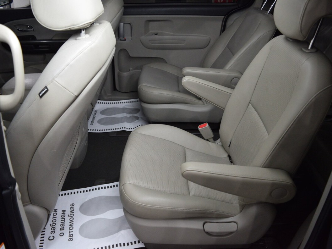 Kia Carnival 2.2 АКПП фото 13