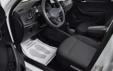 Volkswagen Polo 1.6 АКПП превью 9