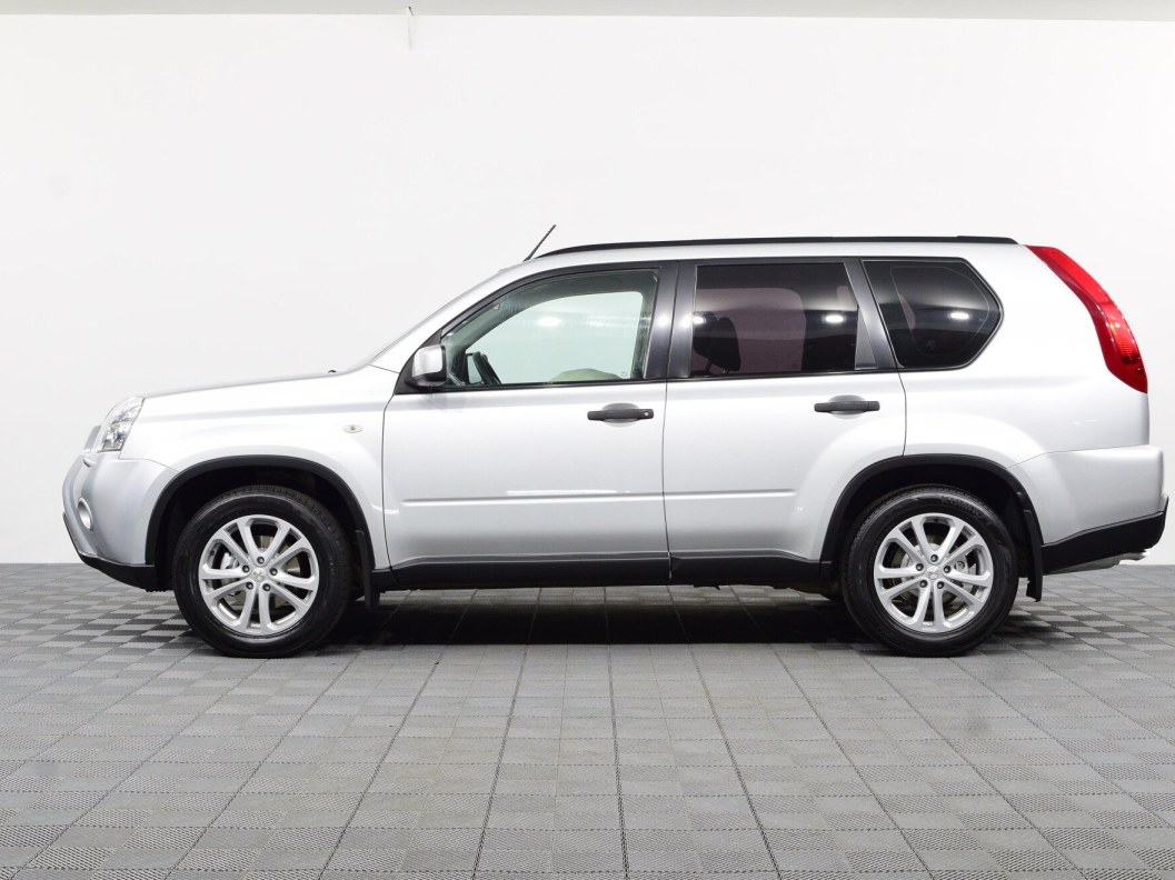 Nissan X-Trail 2.0 МКПП фото 5