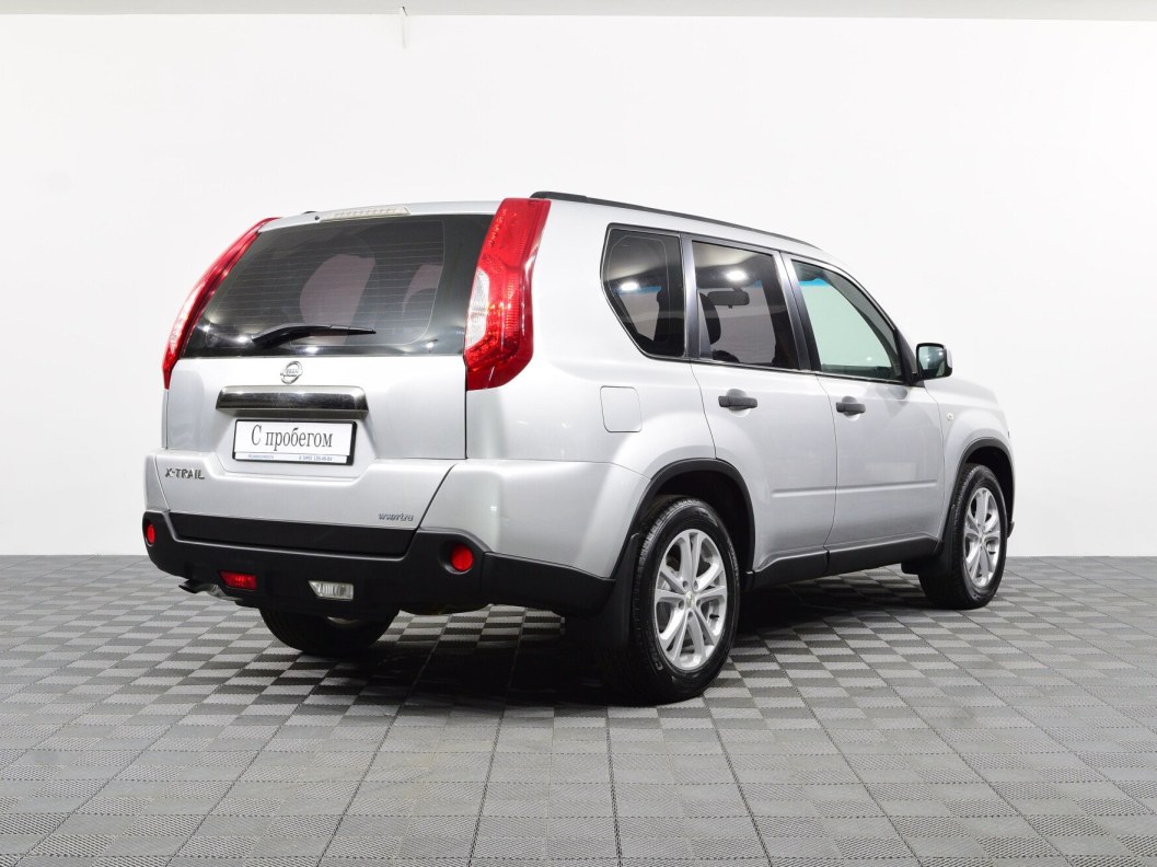 Nissan X-Trail 2.0 МКПП фото 6