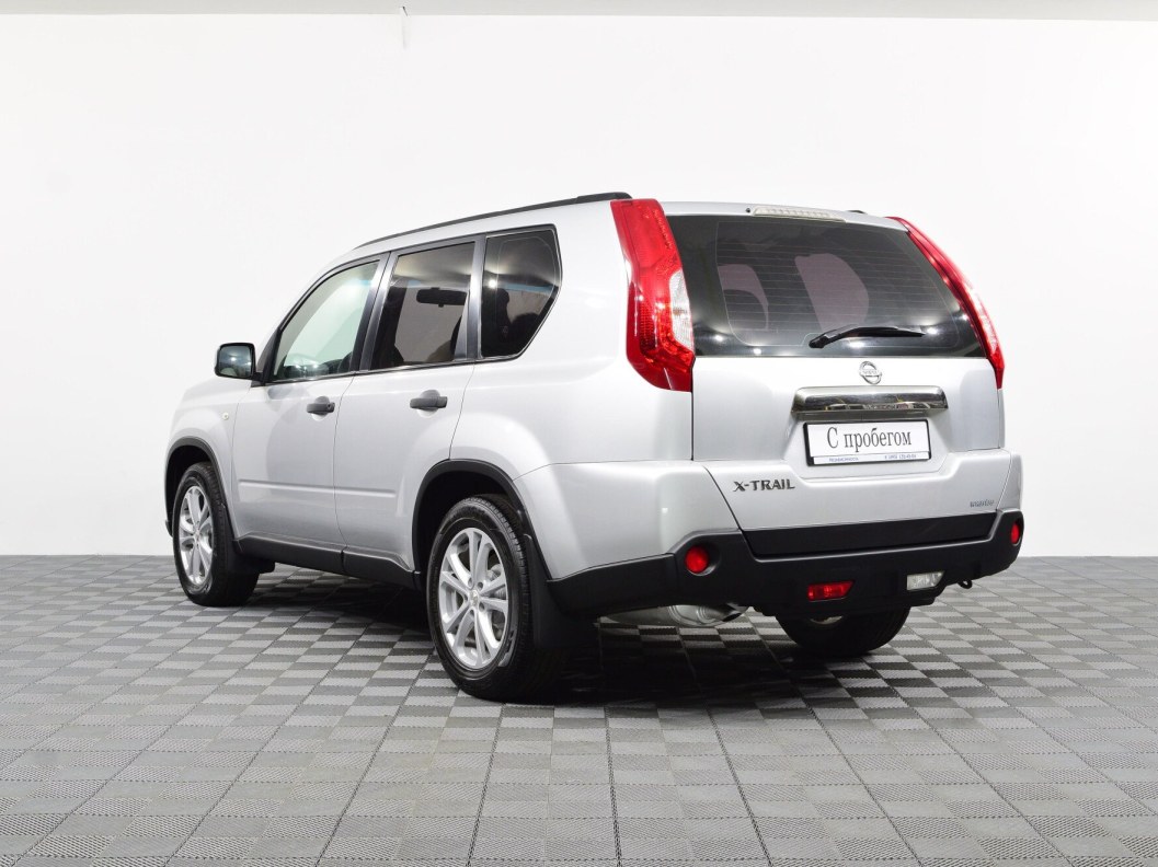 Nissan X-Trail 2.0 МКПП фото 8
