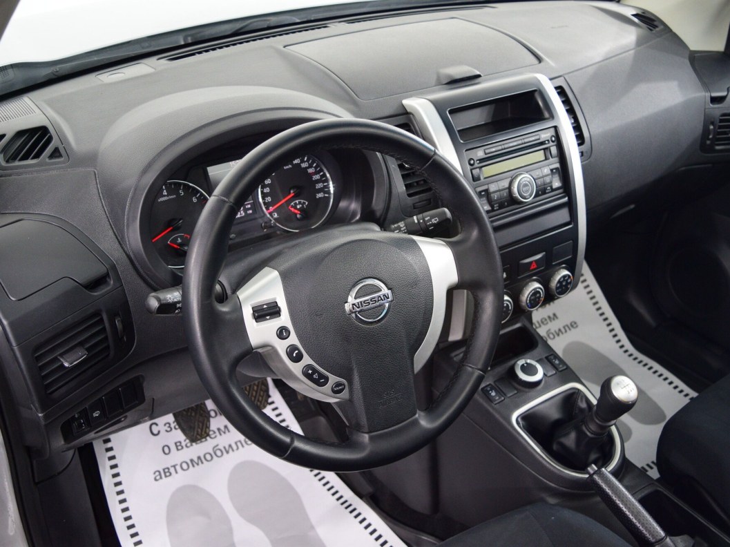 Nissan X-Trail 2.0 МКПП фото 14