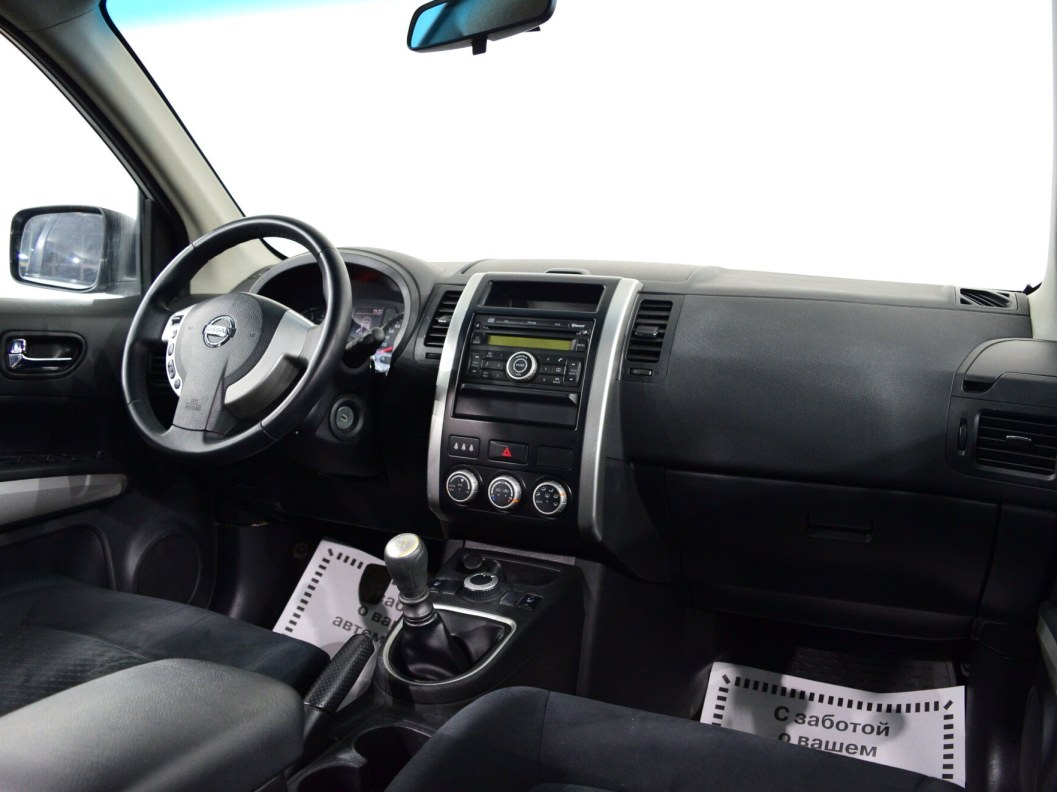 Nissan X-Trail 2.0 МКПП фото 20