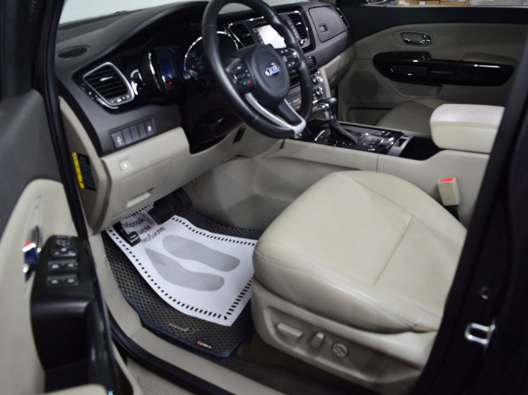 Kia Carnival 2.2 АКПП фото 9