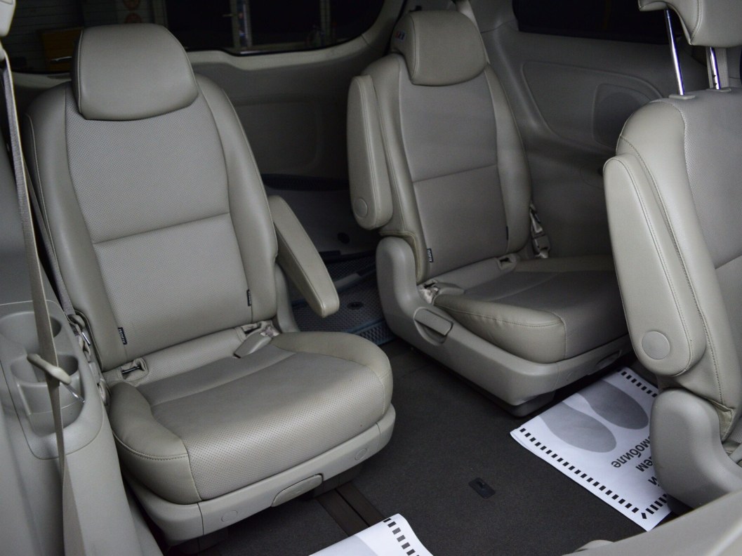 Kia Carnival 2.2 АКПП фото 14