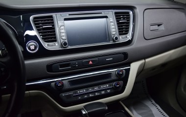 Kia Carnival 2.2 АКПП превью 18