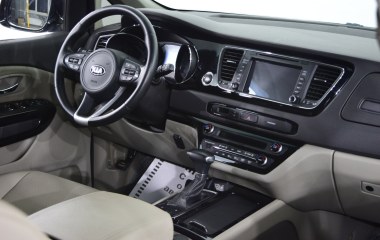 Kia Carnival 2.2 АКПП превью 23