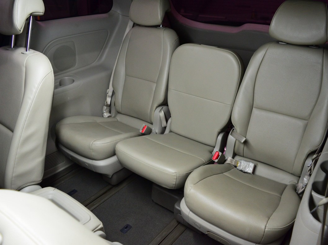 Kia Carnival 2.2 АКПП фото 14