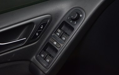 Volkswagen Golf Trendline 1.4 DSG превью 14
