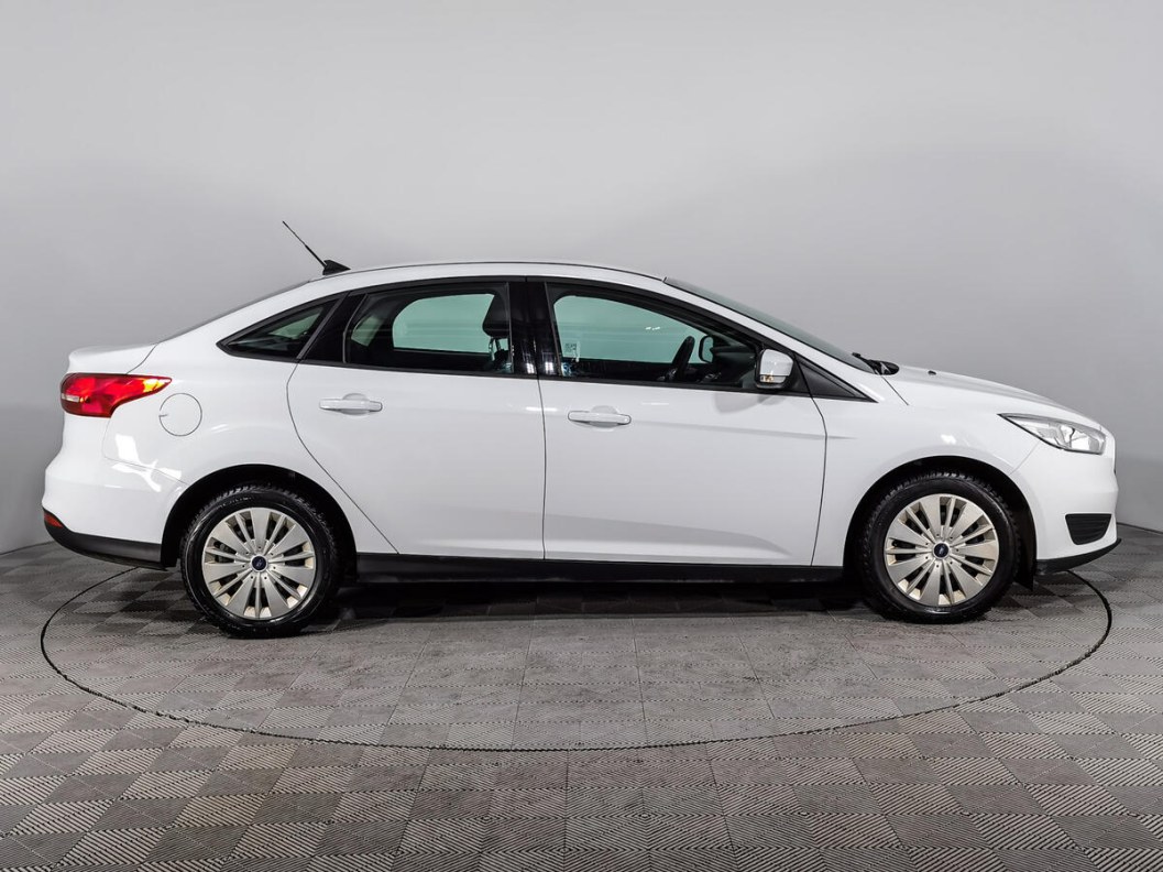 Ford Focus 1.0 АКПП фото 4