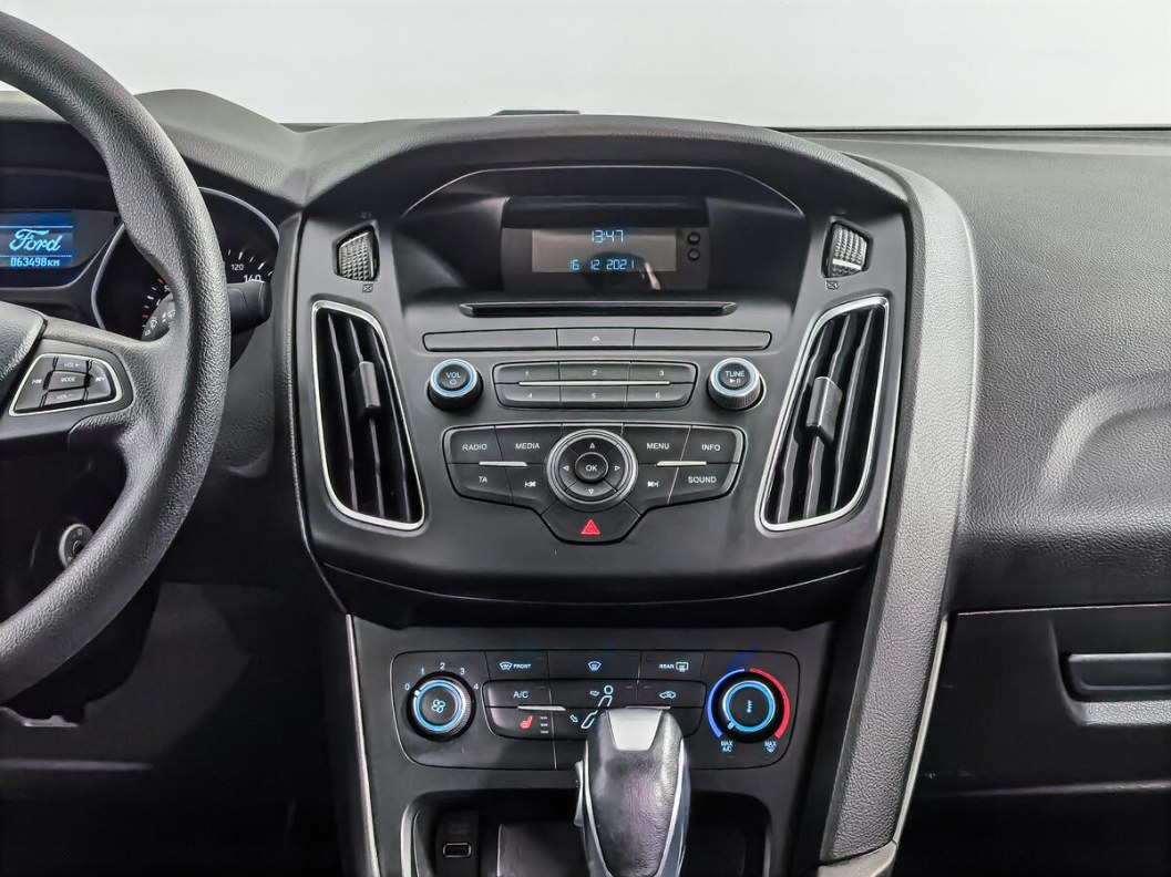 Ford Focus 1.0 АКПП фото 13
