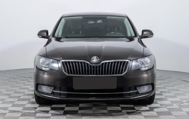 Skoda Superb Elegance 2.0 DSG превью 2