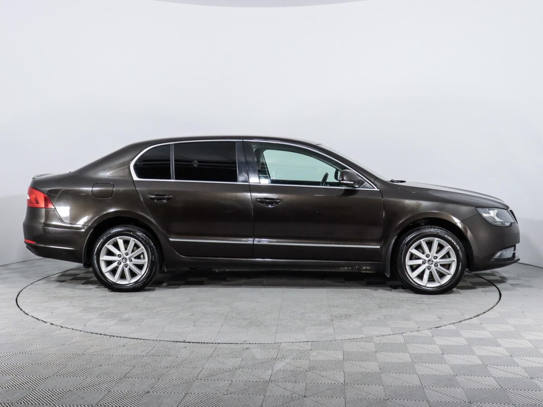 Skoda Superb Elegance 2.0 DSG фото 4