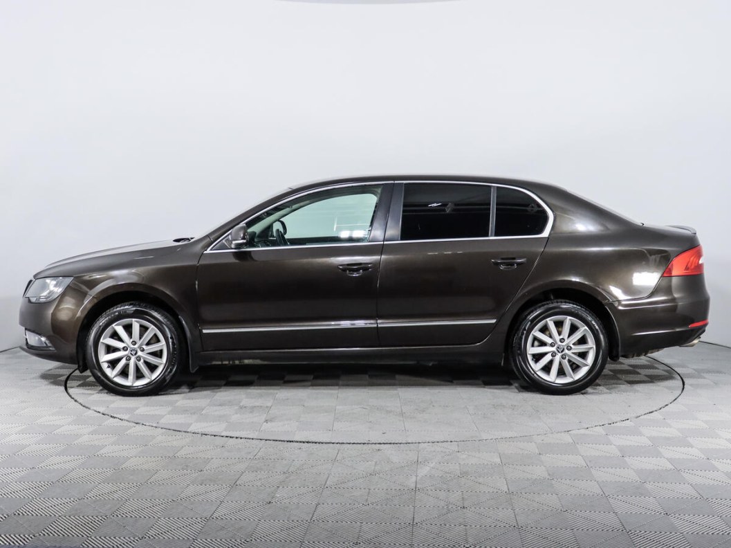 Skoda Superb Elegance 2.0 DSG фото 5