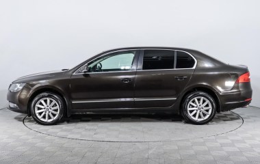 Skoda Superb Elegance 2.0 DSG превью 5