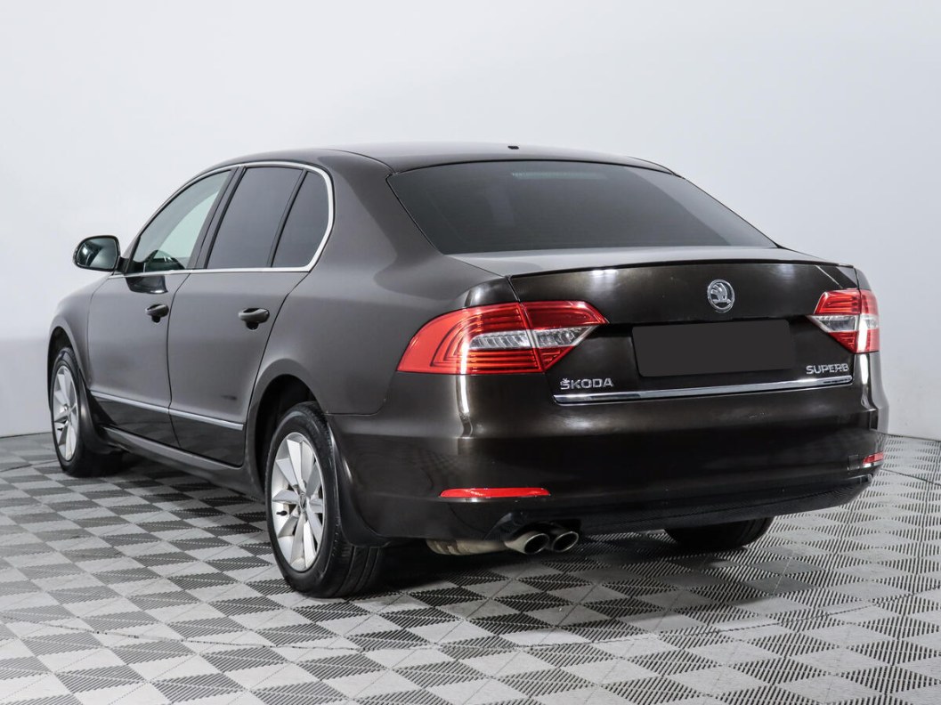 Skoda Superb Elegance 2.0 DSG фото 8