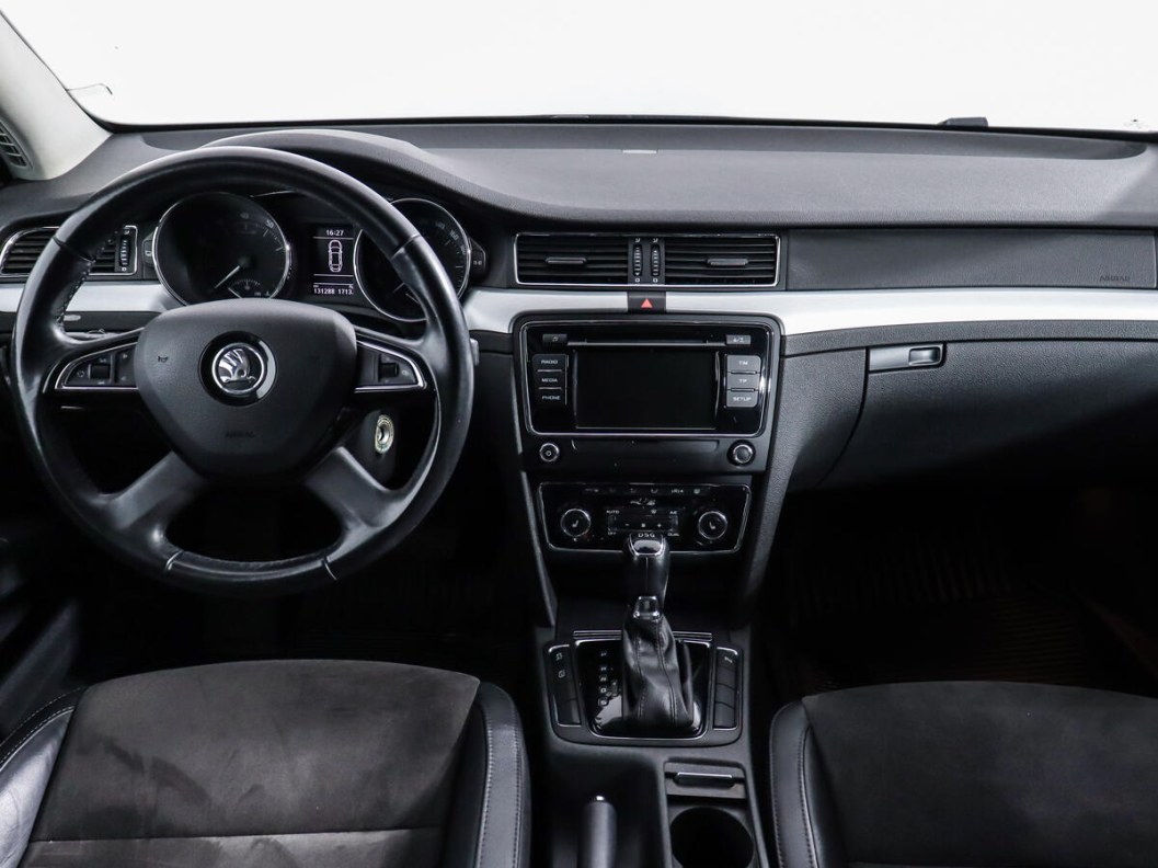 Skoda Superb Elegance 2.0 DSG фото 10