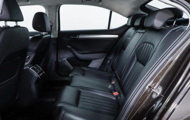 Skoda Superb Style 2.0 DSG превью 12