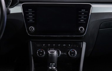 Skoda Superb Style 2.0 DSG превью 17