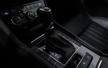 Skoda Superb Style 2.0 DSG превью 19