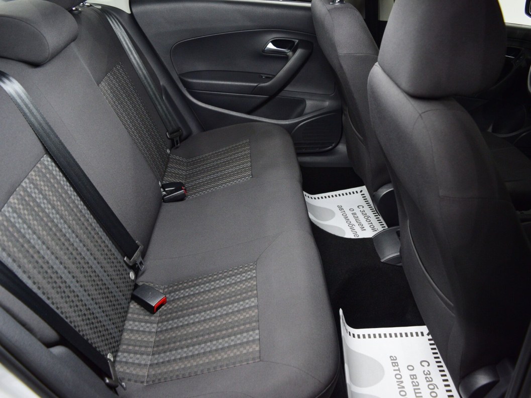 Volkswagen Polo Comfortline 1.6 АКПП фото 12