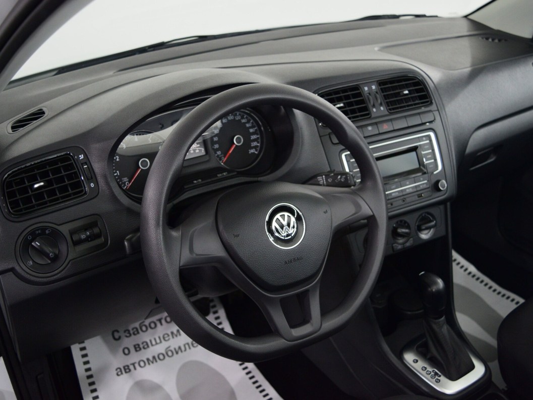 Volkswagen Polo Comfortline 1.6 АКПП фото 14