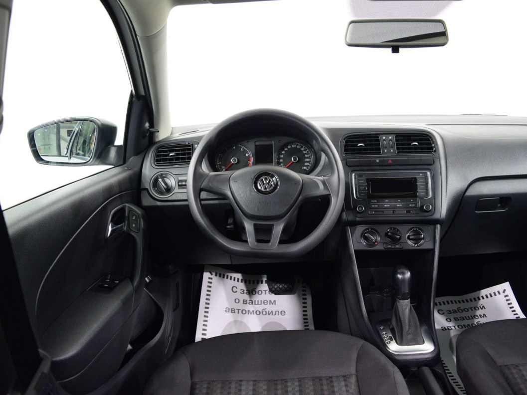 Volkswagen Polo Comfortline 1.6 АКПП фото 15