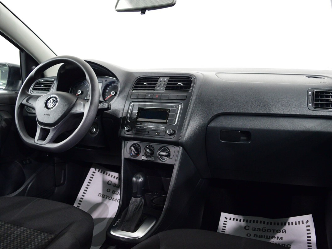 Volkswagen Polo Comfortline 1.6 АКПП фото 19