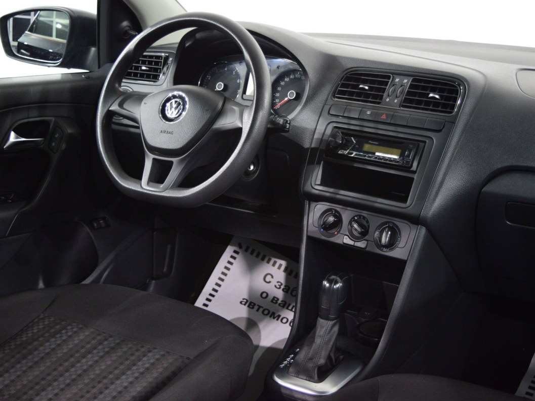 Volkswagen Polo Comfortline 1.6 АКПП фото 18