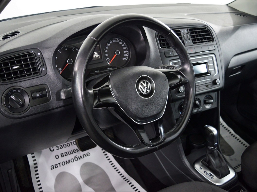 Volkswagen Polo Comfortline 1.6 АКПП фото 14