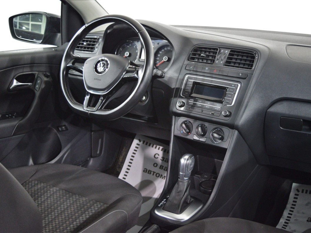 Volkswagen Polo Comfortline 1.6 АКПП фото 18