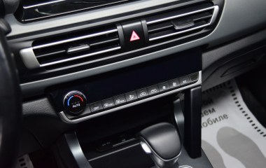 Kia Seltos 4WD CVT превью 17