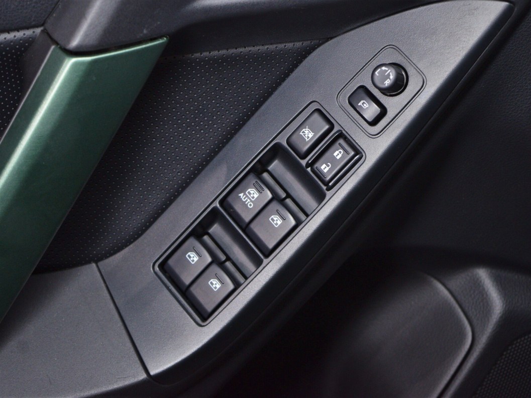 Subaru Forester GR 2.5  фото 15