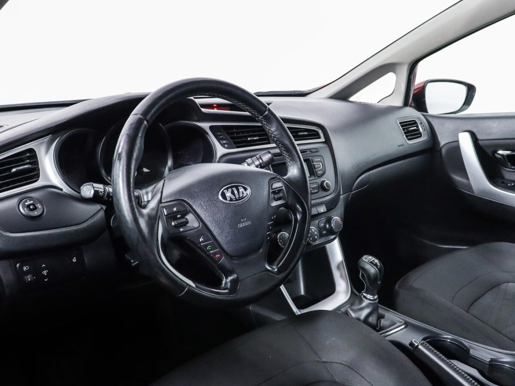 Kia Ceed Comfort 1.6 МКПП фото 9