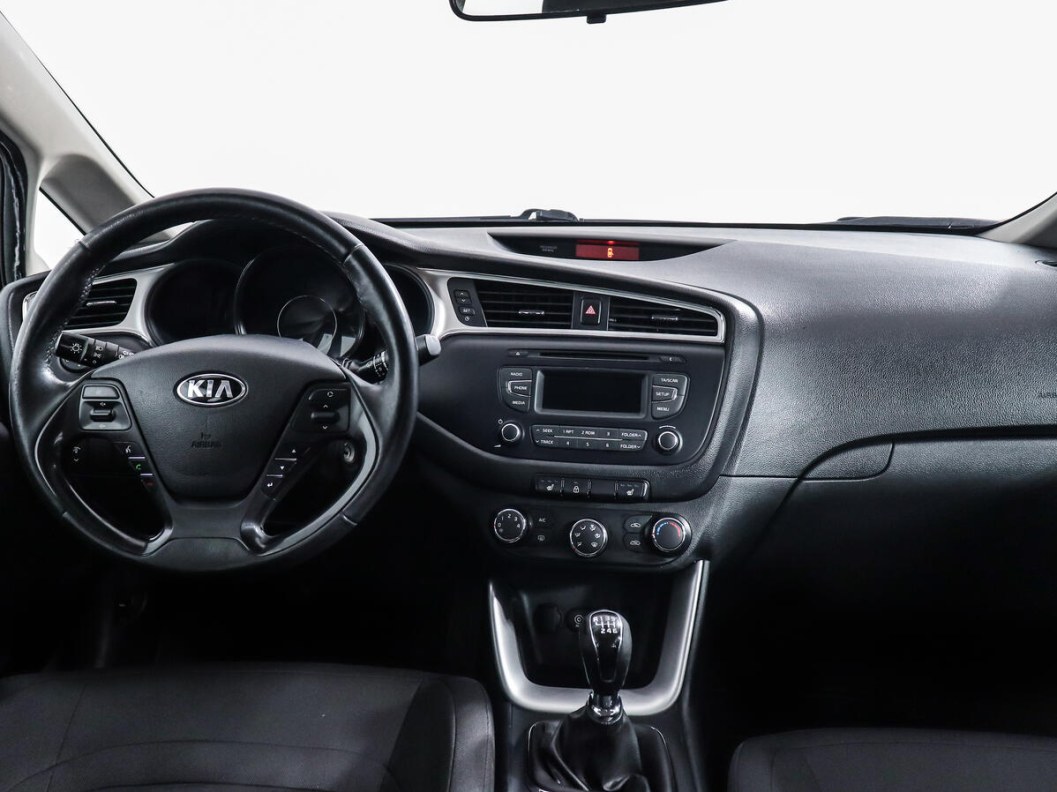 Kia Ceed Comfort 1.6 МКПП фото 10