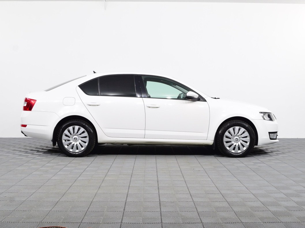 Skoda Octavia Ambition 1.8 DSG фото 4