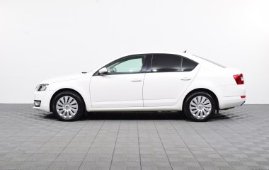 Skoda Octavia Ambition 1.8 DSG превью 5
