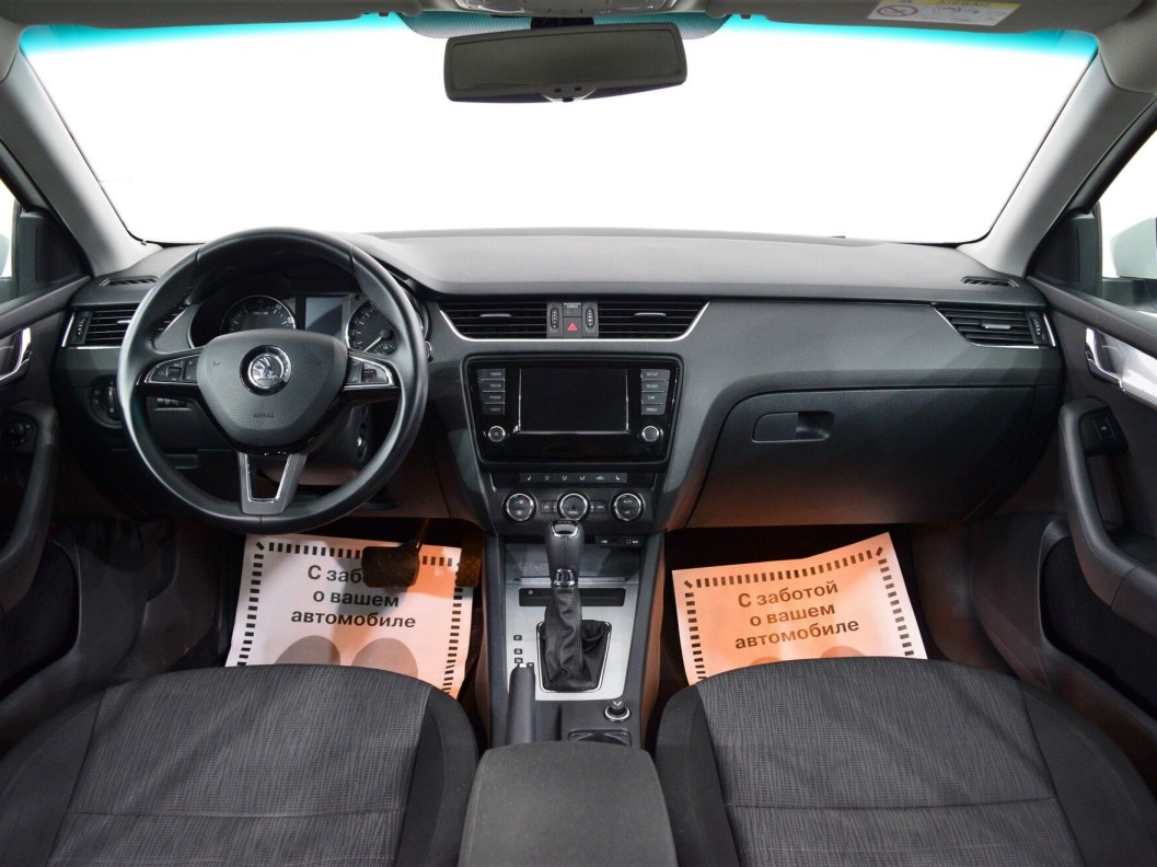 Skoda Octavia Ambition 1.8 DSG фото 10