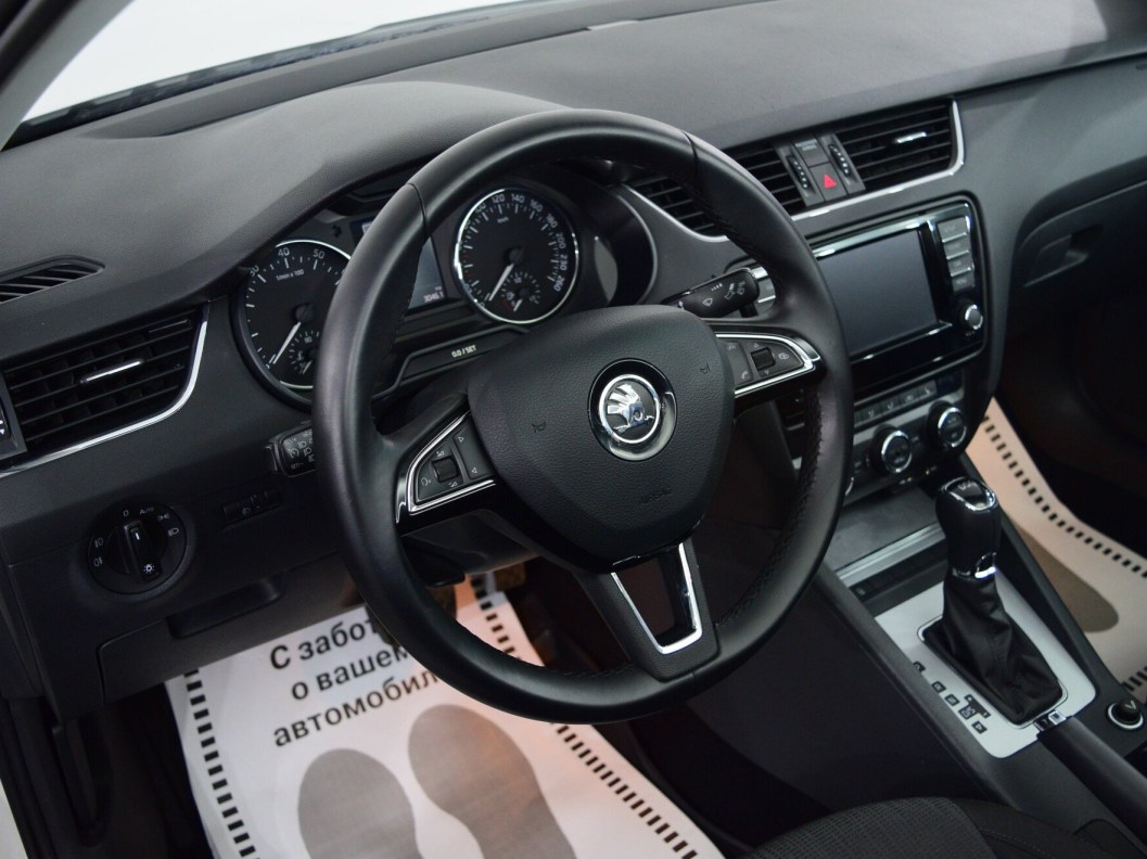 Skoda Octavia Ambition 1.8 DSG фото 14