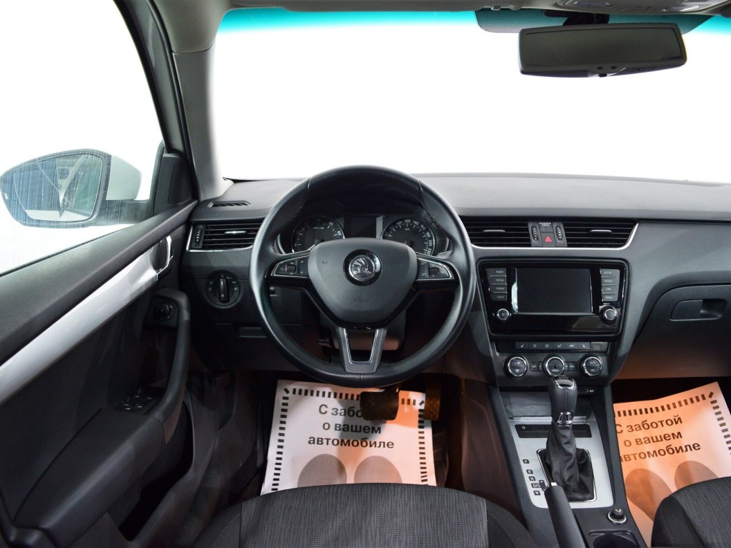 Skoda Octavia Ambition 1.8 DSG фото 15