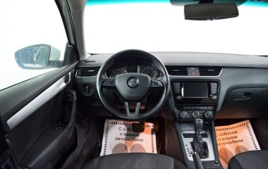 Skoda Octavia Ambition 1.8 DSG превью 15