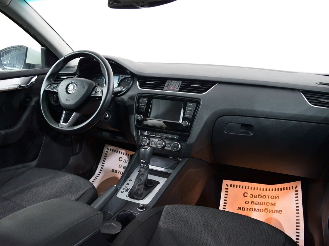 Skoda Octavia Ambition 1.8 DSG фото 18