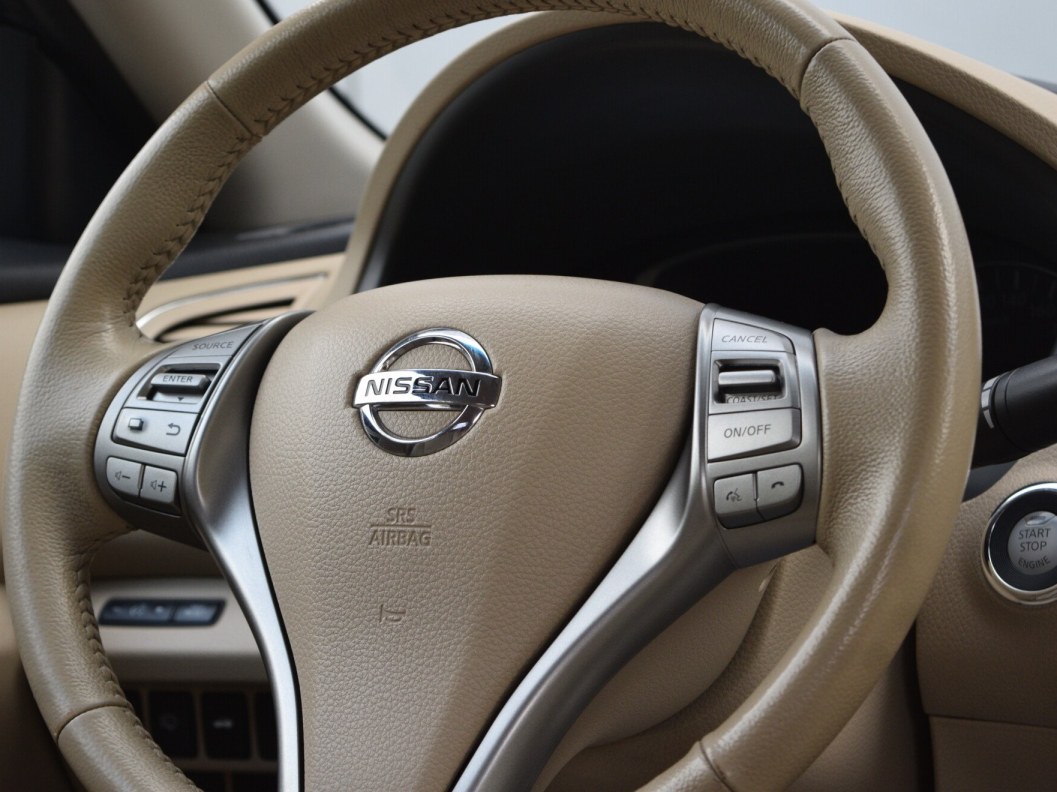 Nissan Teana Luxury 2.5  фото 16