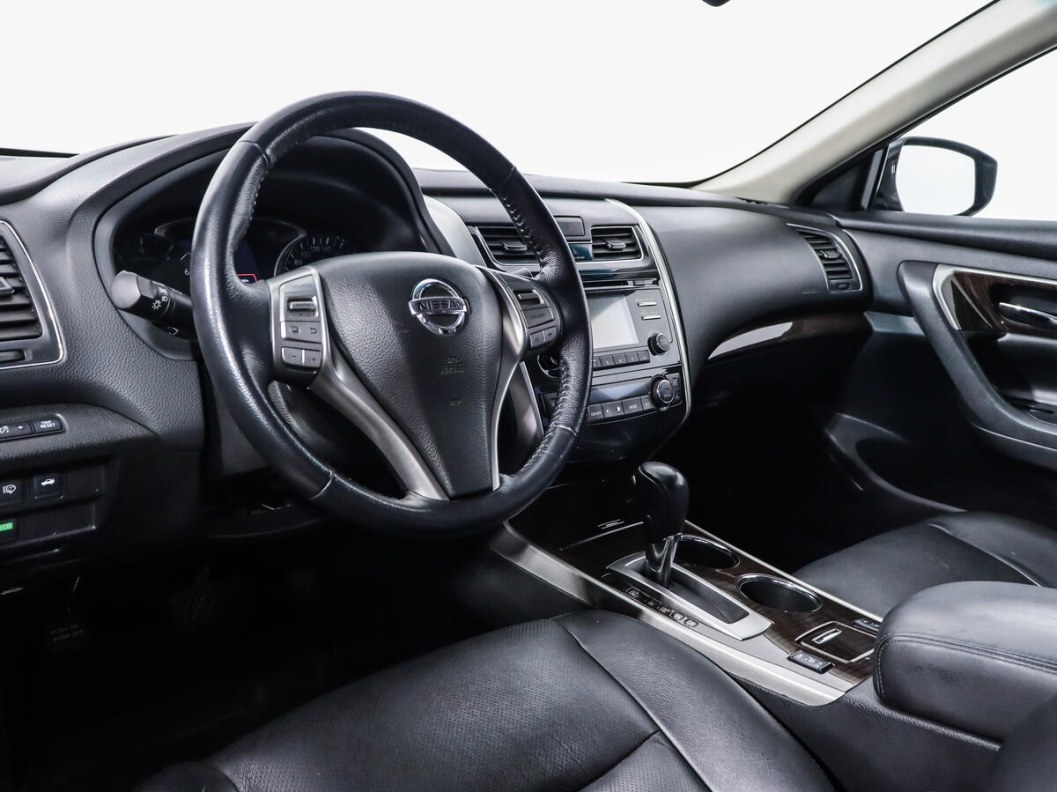 Nissan Teana Premium 2.5  фото 9