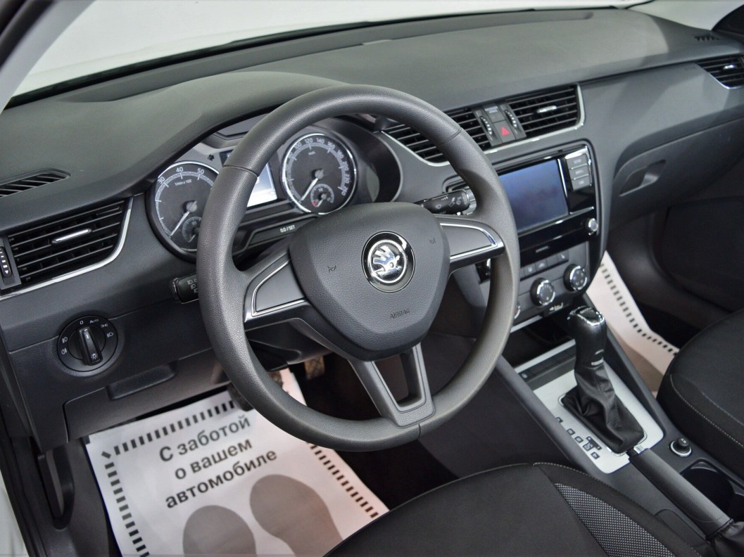 Skoda Octavia Ambition 1.6 АКПП фото 14