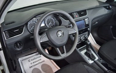 Skoda Octavia Ambition 1.6 АКПП превью 14