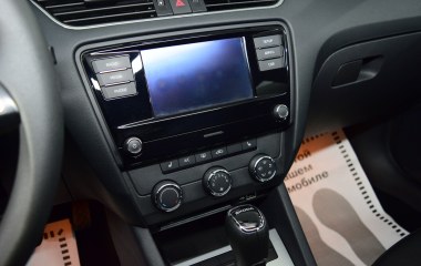 Skoda Octavia Ambition 1.6 АКПП превью 16