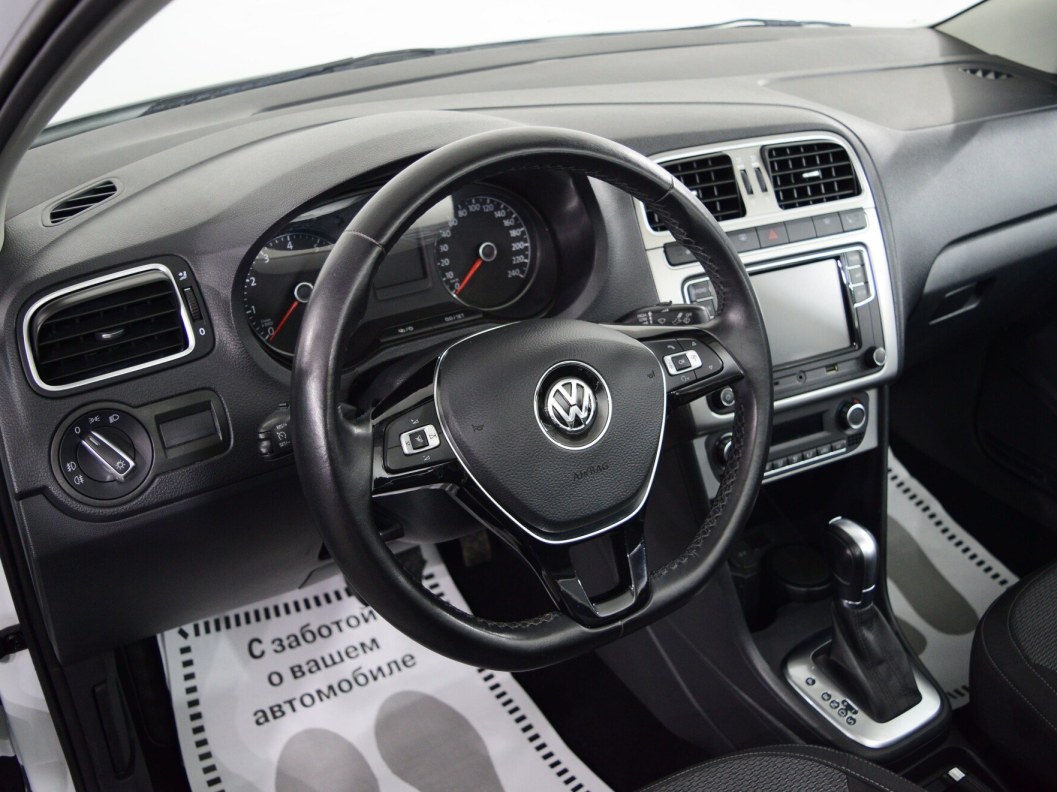 Volkswagen Polo Comfortline 1.6 АКПП фото 14