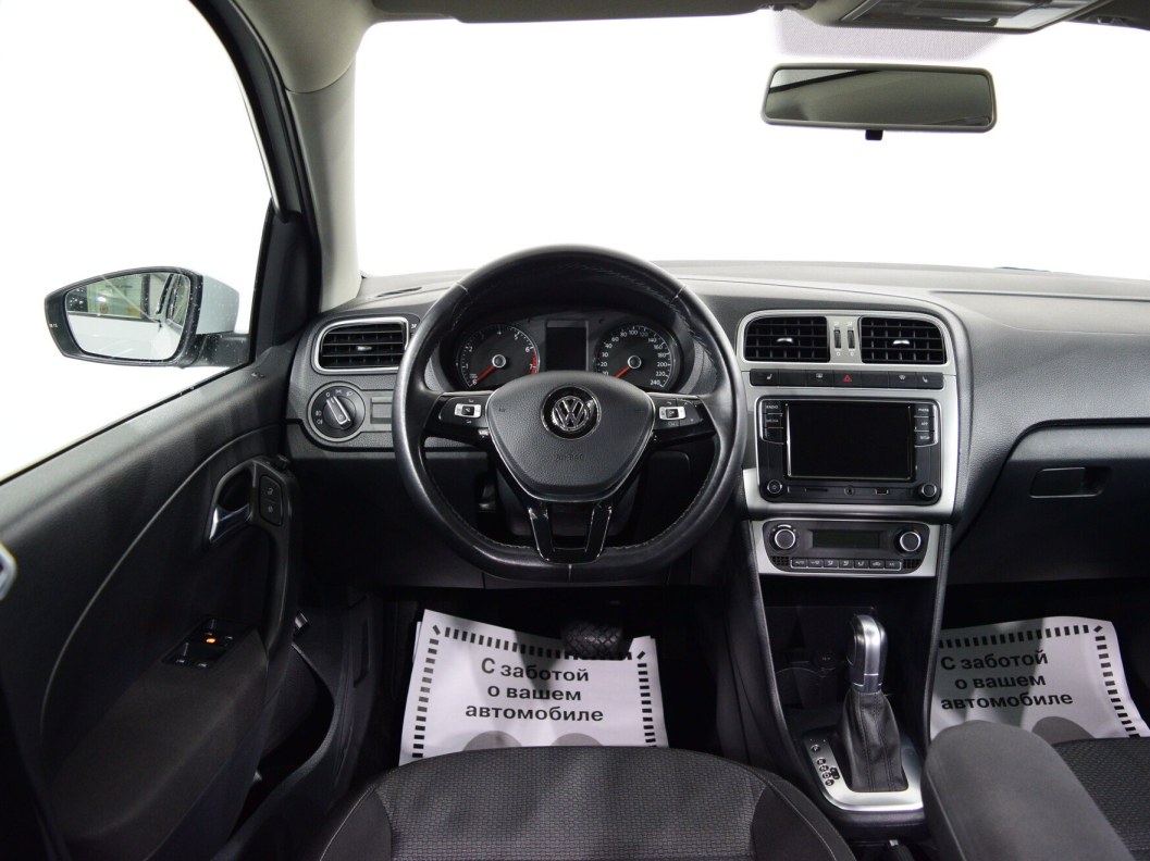Volkswagen Polo Comfortline 1.6 АКПП фото 15